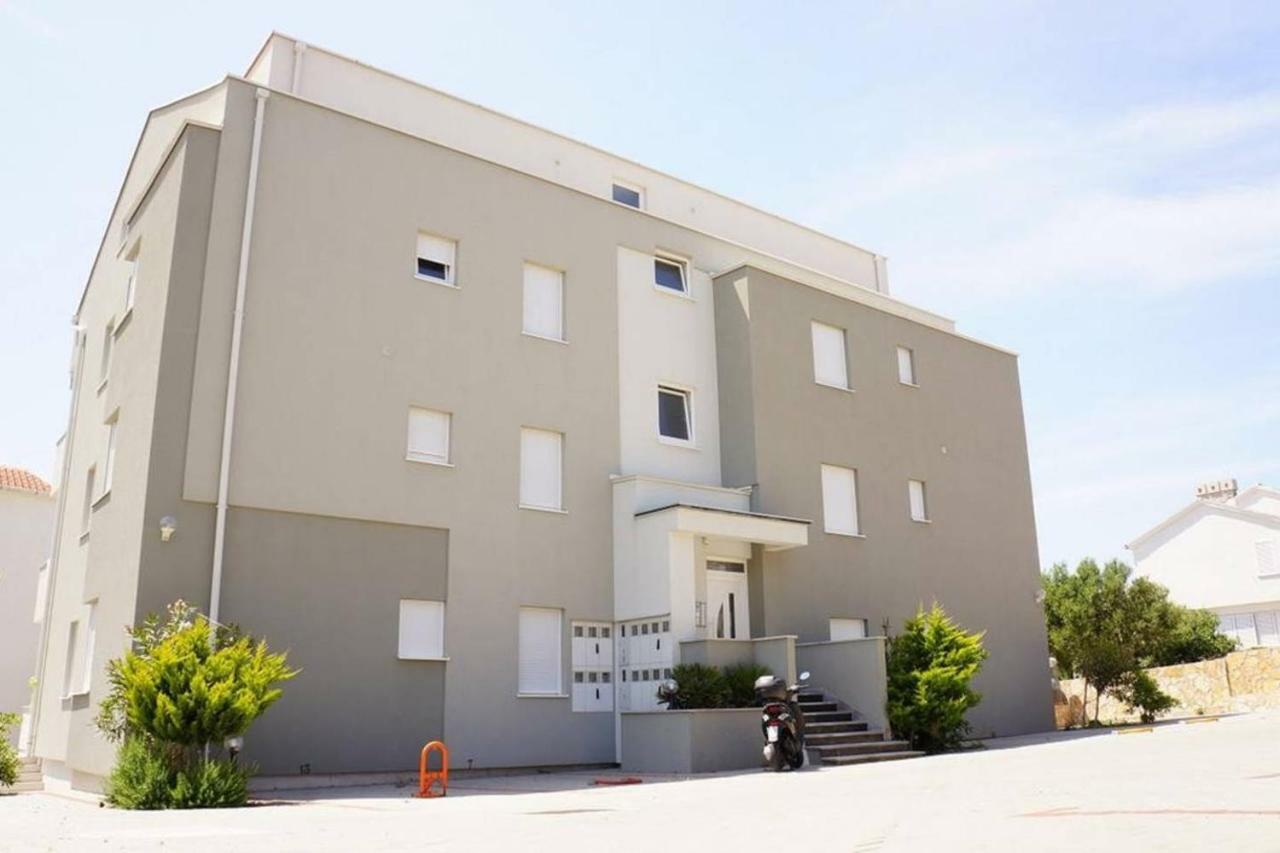 Apartment Silvija Novalja Dış mekan fotoğraf